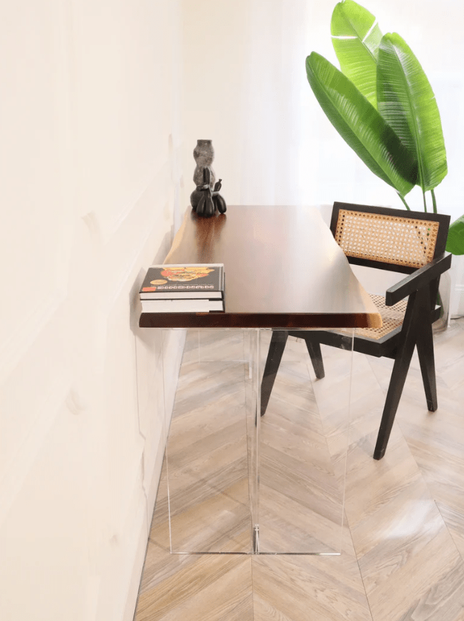 Executive Desk - Modern Desk with Clear Acrylic Legs - UMBUZÖ