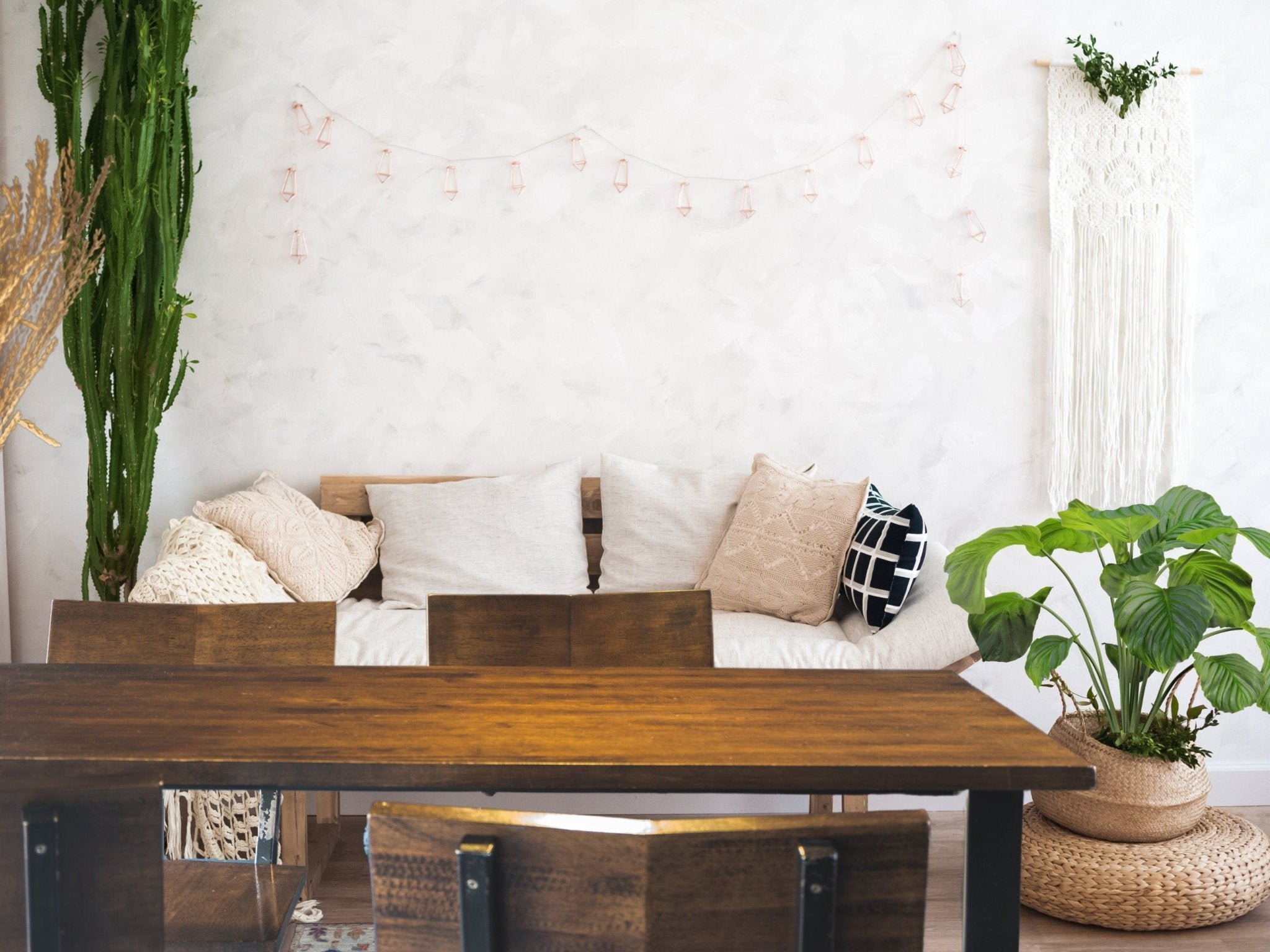 Rustic Farmhouse Dining Table - UMBUZÖ