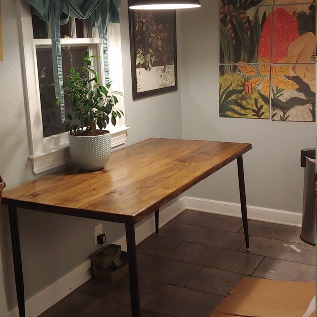 Rustic Farmhouse Dining Table - UMBUZÖ