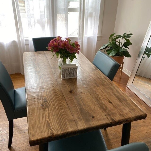 Rustic Farmhouse Dining Table - UMBUZÖ