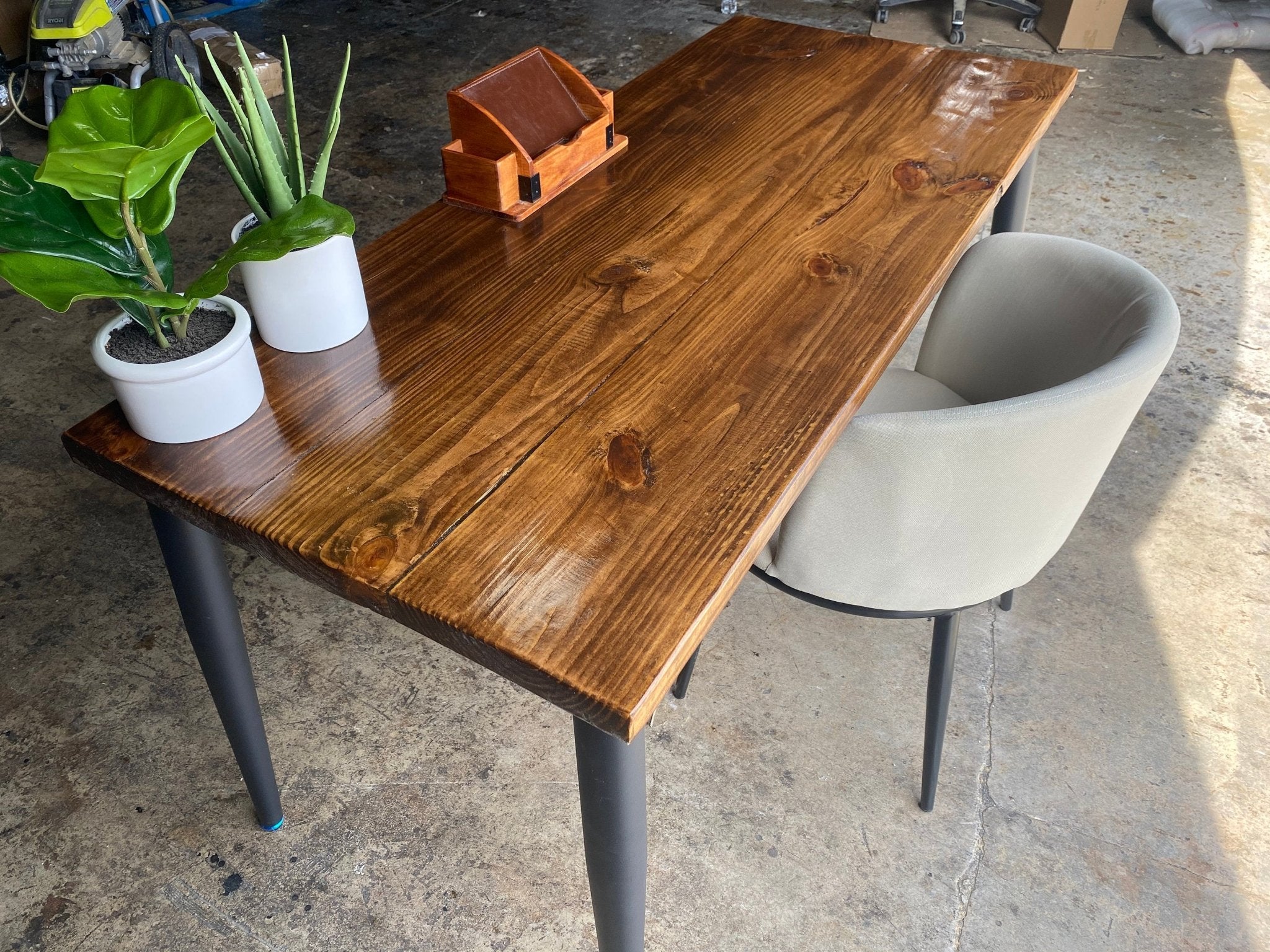 UMBUZÖ Modern Mid Century Wood & Metal Desk - Computer Desk - Reclaimed Wood Desk - UMBUZÖ